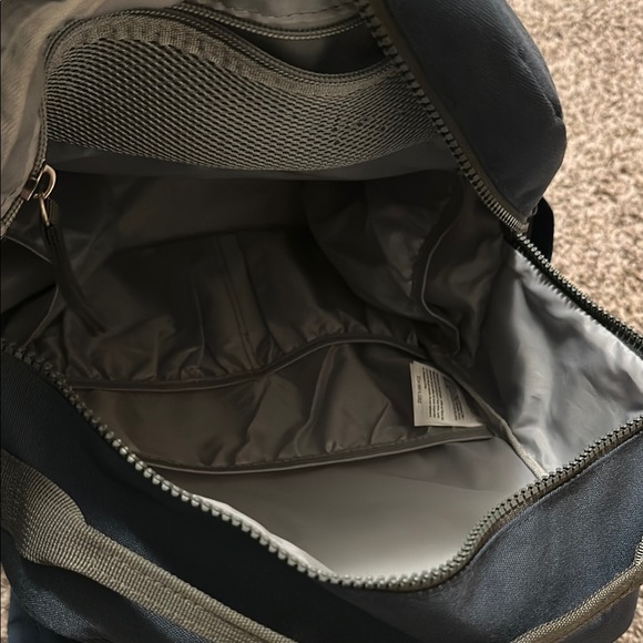 Red Rovr | Navy Blue Roo Backpack | Diaper Bag - Picture 5 of 9